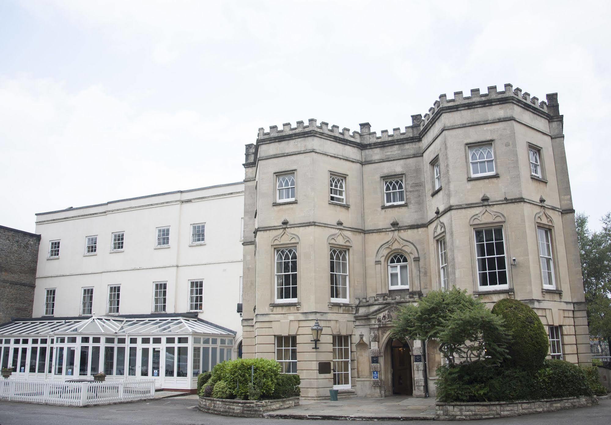 Arnos Manor Hotel 3*
